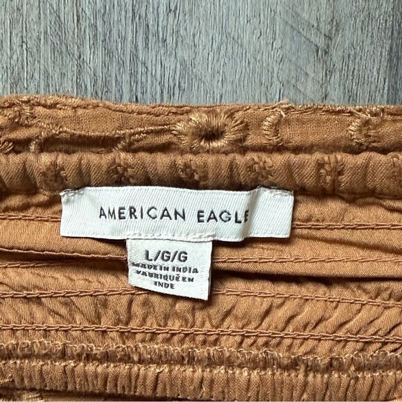 American Eagle Chestnut Eyelet Crop Top Smocked Large Festival Summer - Picture 3 of 7